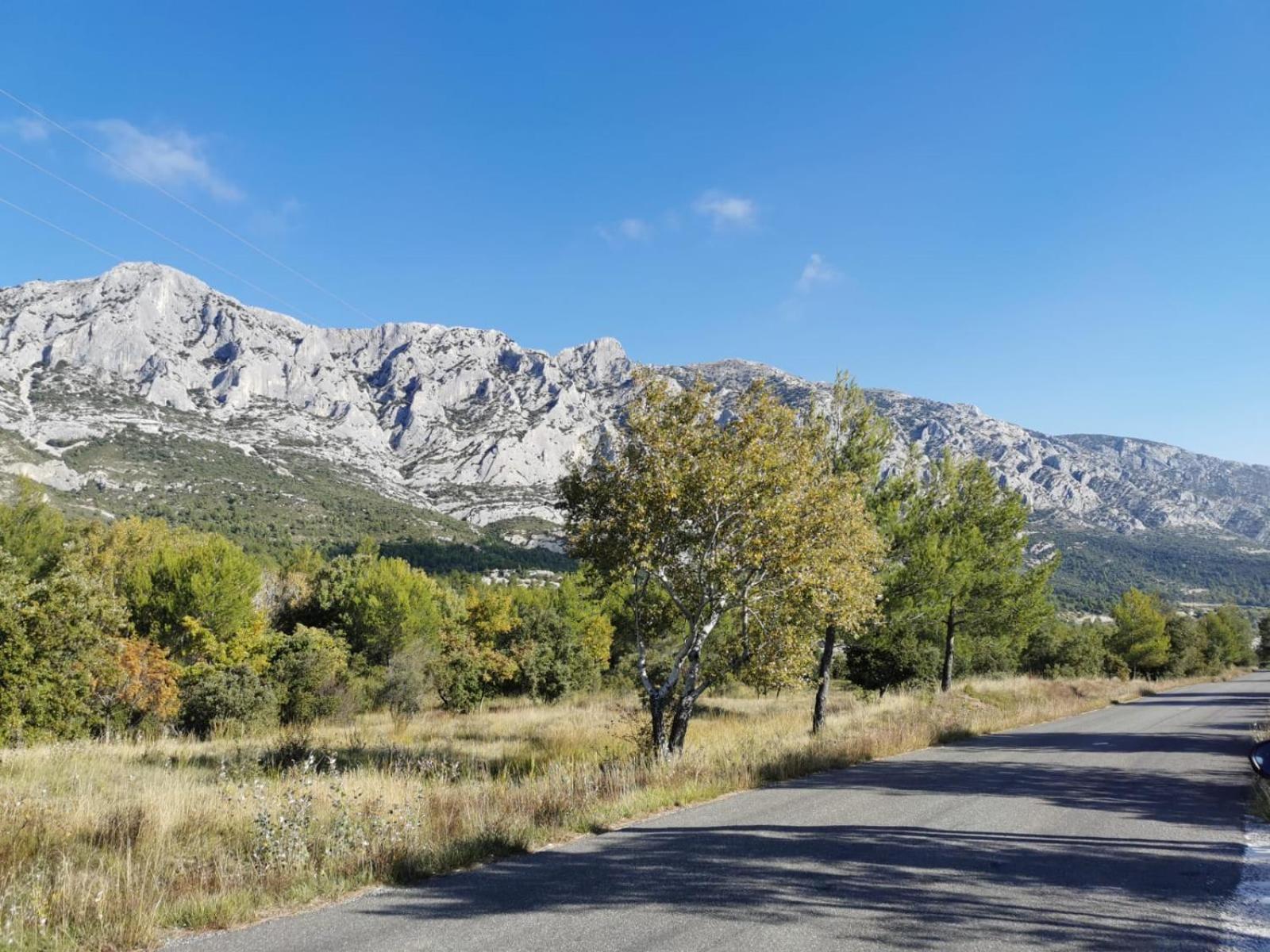 Studio Nuitee En Provence 2 Éguilles Eksteriør billede